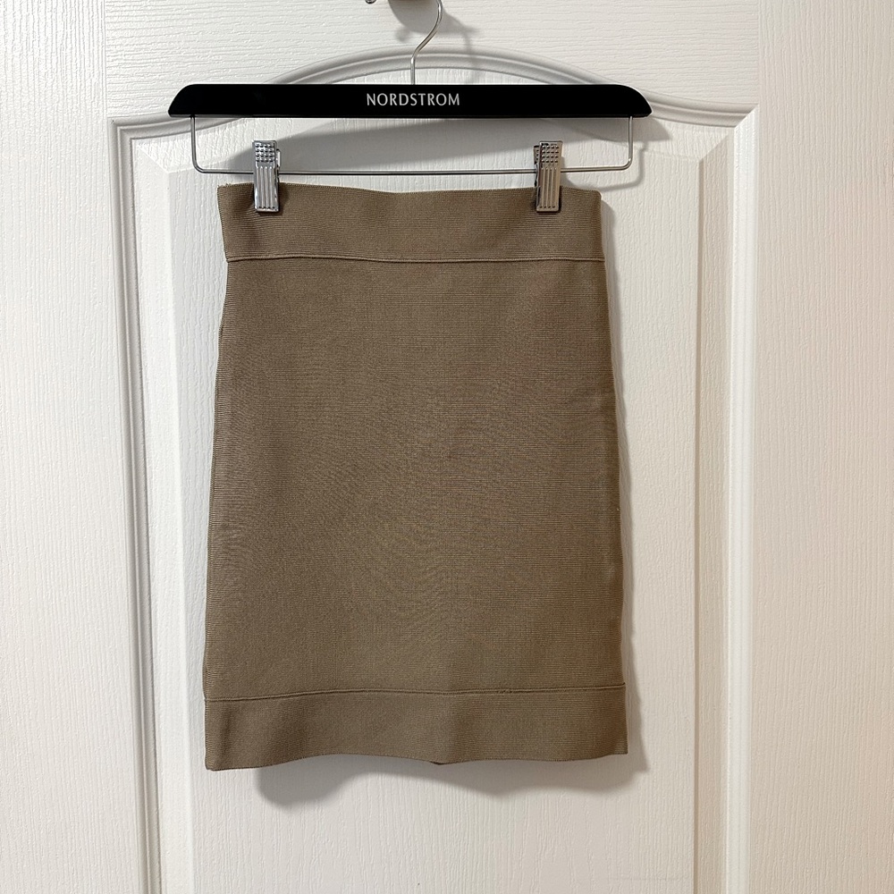 BCBG PENCIL SKIRT